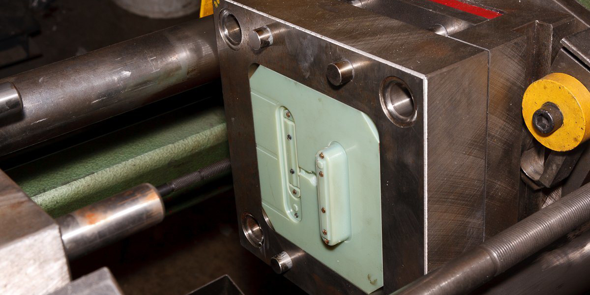 Injection molding vs Vacuum Casting